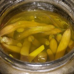 A picture of Cheaters' dilly beans.
