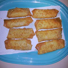 A picture of Chocolate Hazelnut Dessert Egg rolls.