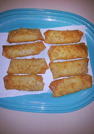 A picture of Chocolate Hazelnut Dessert Egg rolls.