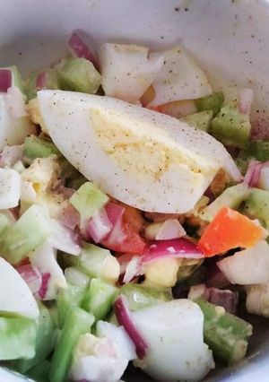 A picture of Egg chicken salad.