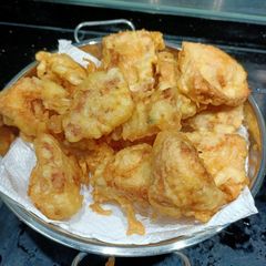 A picture of Indonesia Deep Fried stuffed Tofu((Tahu isi).