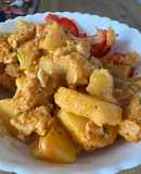 Тушкована картопля з куркою