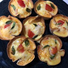 A picture of Tortilla cups.