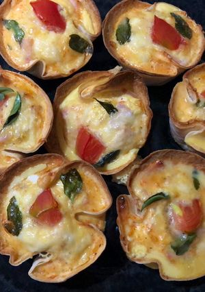 A picture of Tortilla cups.
