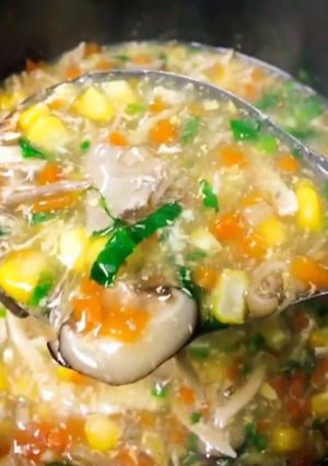 Hình của món Súp gà nấm.