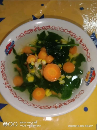 Langkah Mudah untuk Menyiapkan Resep  Sayur bening daun katu yang Lezat Sekali, Lezat Sekali