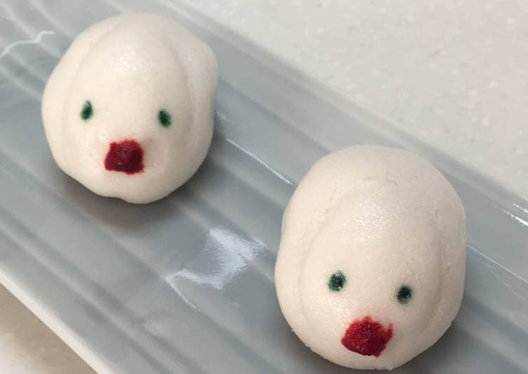 White Java Sparrow - Jouyo Manju (Wagashi) White Java Sparrow - Jouyo Manju (Wagashi)