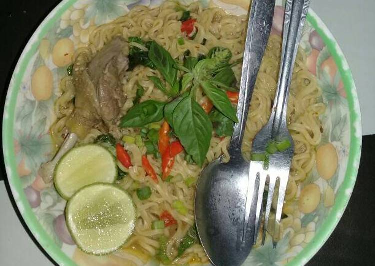 Cara Gampang Membuat Mie soto super pedas, Maknyuss