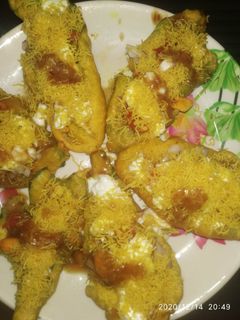 पालक पकौड़ा चाट (palak pakoda chaat recipe in Hindi) रेसिपी मुख्य फोटो