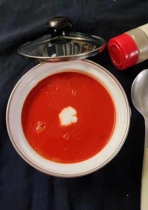 ટોમેટો ગાજર બીટ સૂપ (Tomato Carrot Beetroot Soup Recipe In Gujarati) રેસીપી મુખ્ય ફોટો