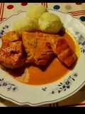 Filetes de fogonero con mojo rojo y pimiento
