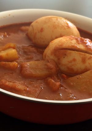 A picture of Potato Egg Curry.