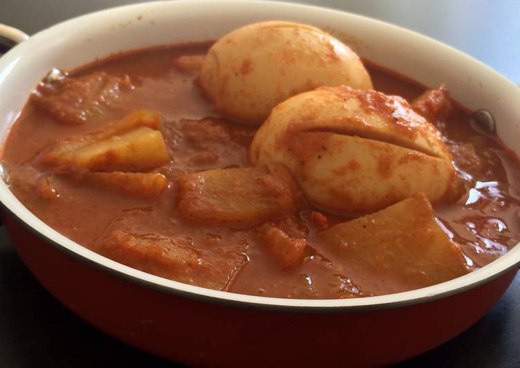 Step-by-Step Guide to Prepare Quick Potato Egg Curry