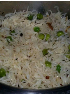 मटर पुलाव (matar pulao recipe in Hindi) रेसिपी मुख्य फोटो