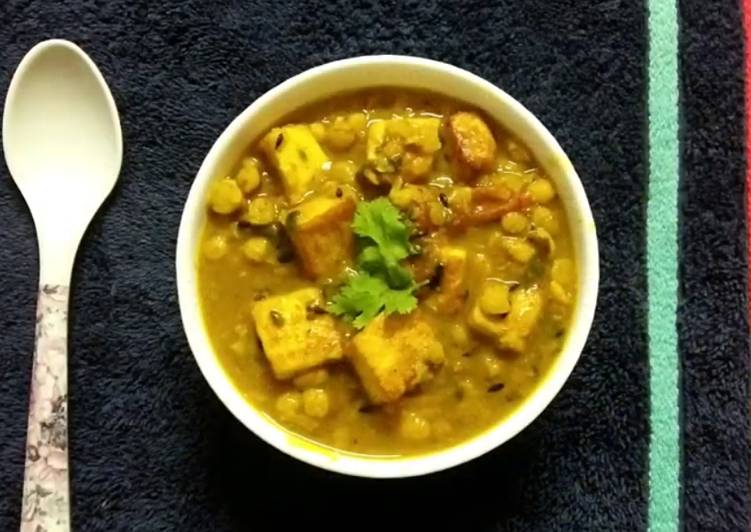 Recipe of Any-night-of-the-week Dal paneer recipe