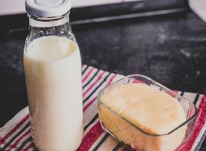 Foto resep Unsalted butter (mentega tak asin) lumer di mulut + susu rendah lemak homemade