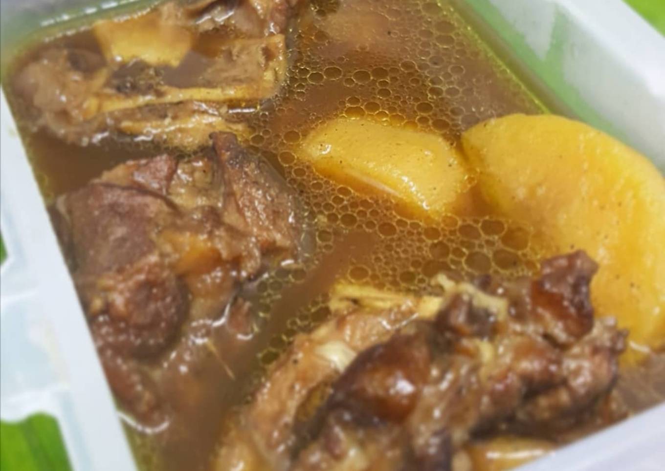 Cu Kiok (Sweet Pork Knuckle)