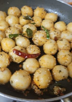 A picture of गोली इडली.