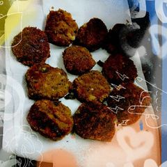 A picture of Chicken chaaps.