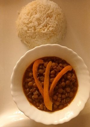 A picture of Kamande (Brown daal/ brown lentil stew).