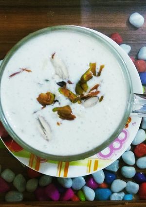 आइस क्रीम लस्सी (Ice cream Lassi recipe in Hindi) रेसिपी मुख्य फोटो