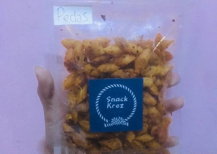 Cara Membuat Snack sumpia pedas kekinian, Enak Banget