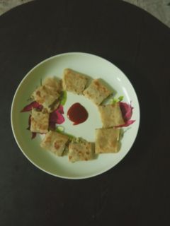 கேப்ஸிகம் ஸ்டுப் சப்பாத்தி Capsicum stuffed chappathi Recipe in Tamil செய்முறை முக்கிய புகைப்படம்