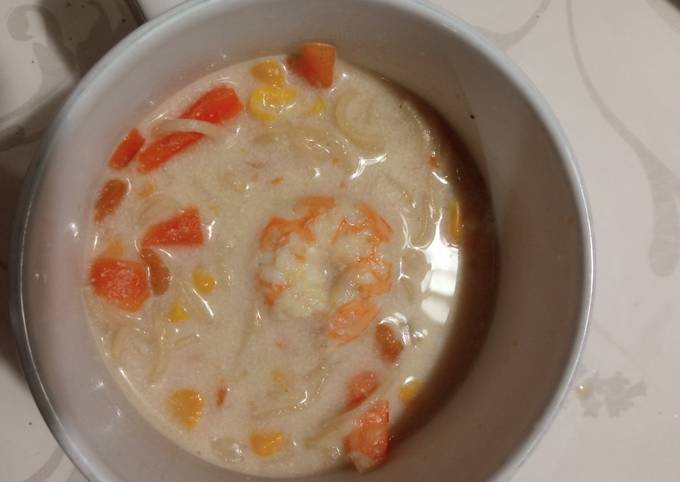 Soupe de crevettes au lait de coco