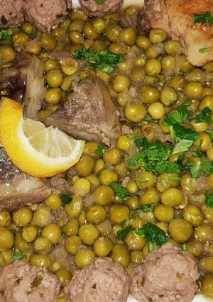 صورة لوصفة طاجين الجلبانة بكريات اللحم 😍