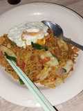 Mie Goreng Hack Telur Ceplok Setengah Matang Aini'Cooking