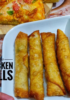 A picture of Mayo chicken rolls.