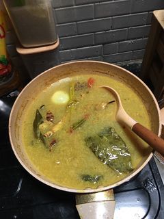 Foto resep Mangut Ikan Asap Daun Kemangi