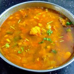 A picture of Gobhi Chana Dal.