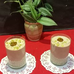 A picture of Chikoo and Nuts Milkshake.