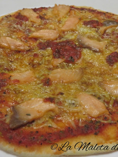 Una foto de Pizza de salmón ahumado