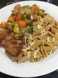 Fideos integrales con verduras y bifes de lomo!
