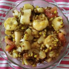 A picture of Moth chaat.