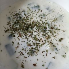 A picture of Cacık.