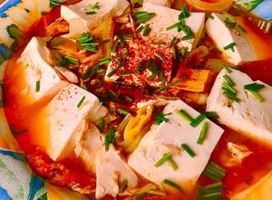 Hình của món Canh Kim Chi Cá Ngừ (Chamchi Kimchi Jjigae).