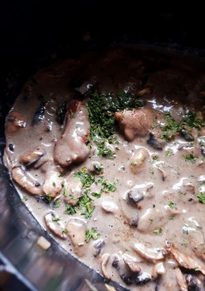 Une photo de Aiguillettes de canard sauce forestière crémeuse
