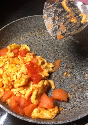Una foto de Tomate con Huevo estilo Chino