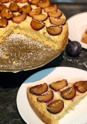 Szilvás pudingos pite recept fotója