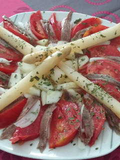 Una foto de Ensalada de tomate rápida 😄