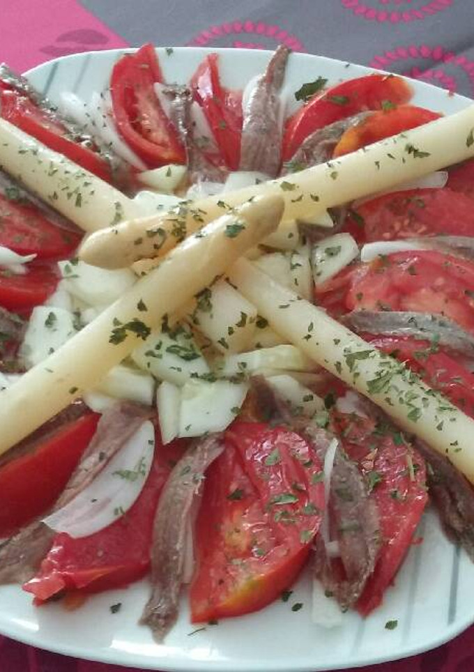Una foto de Ensalada de tomate rápida 😄