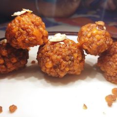 A picture of Motichoor ladoo.