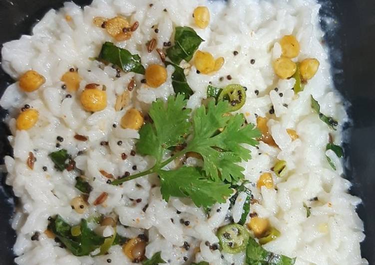 કર્ડ રાઈસ (Curd Rice Recipe In Gujarati)