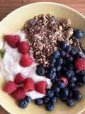 Iogurte com Fruta e Granola