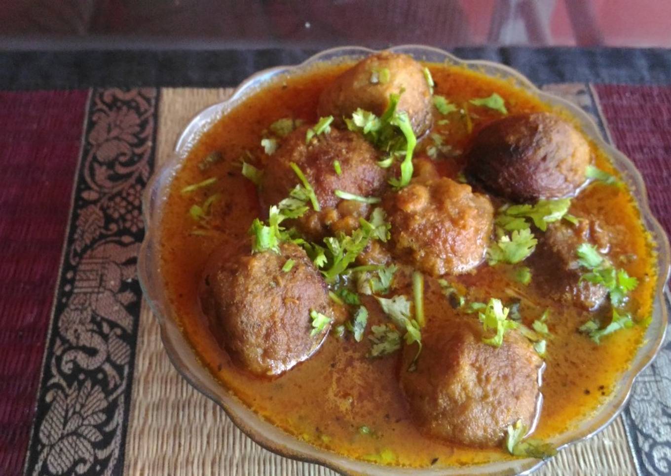 Raw banana kofta curry