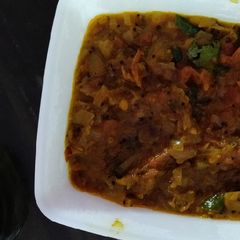 A picture of Onion tomato thokku.