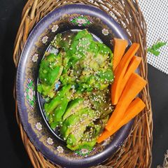 A picture of Sesame Avocado.